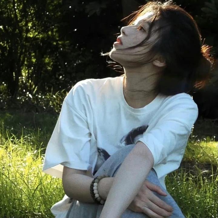 他朝那边走了